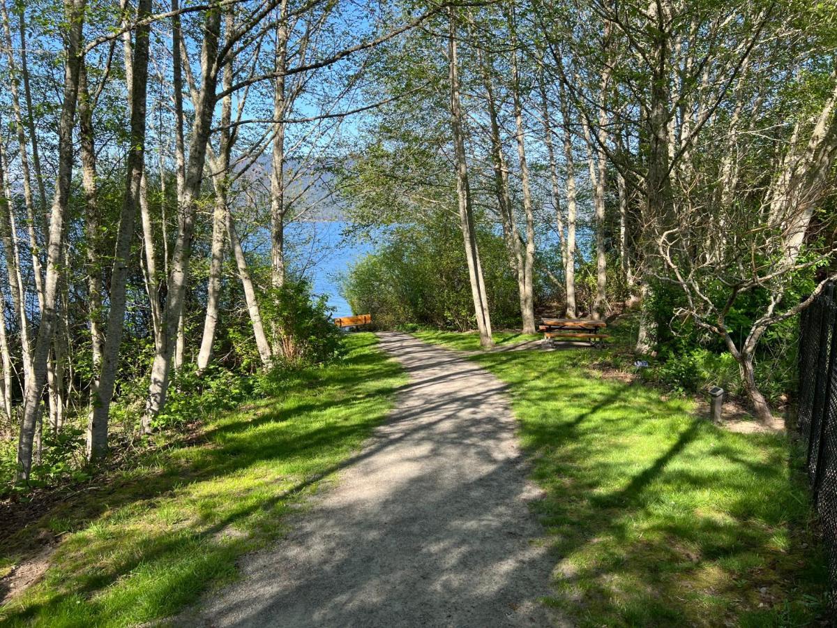Sea And Cedar Retreat-A Home In A Tranquil Setting Cowichan Bay Eksteriør bilde